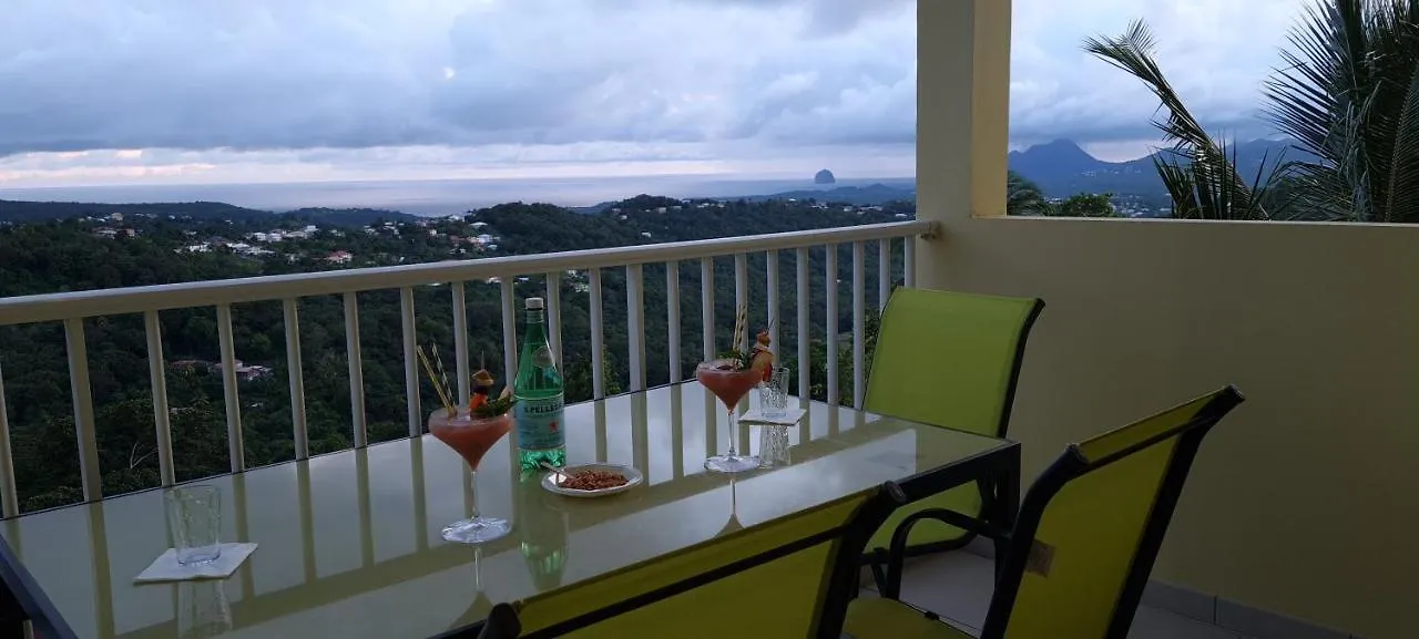 Villa Lineddy/Zinnia Guinee-Fleury 0*,